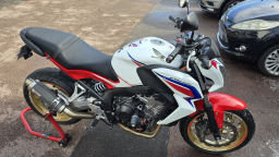Moto HONDA CB650F en parfait état