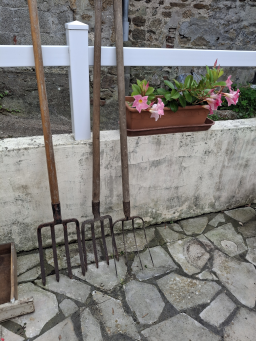 Aventure outil de jardin