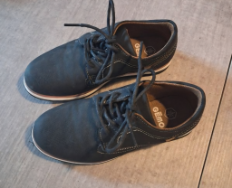 Chaussures garçon en parfait état
