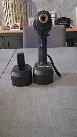 Perceuse visseuse sans fil 12 V en excellent état
