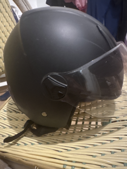 Casque de scooter en excellent état