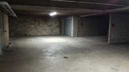 Place parking 750 14ème
