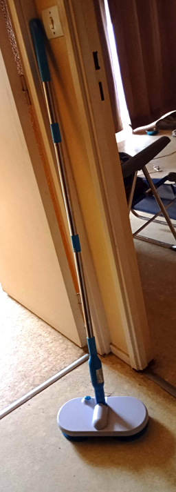 Balais à tête rotative en bon état