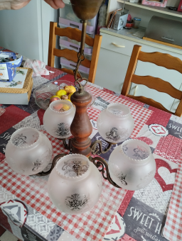 Lustre élégant à 5 lampes en parfait état