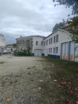 GARAGE / GARDE MEUBLE