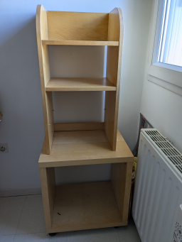 Armoire et bureau Ikea pour enfant ou ado