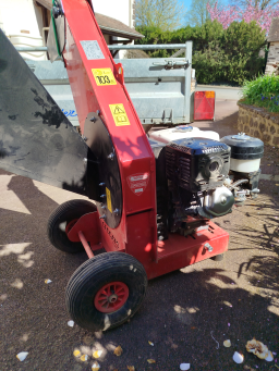 Location Broyeur de Végétaux 13,5cv