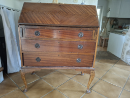 Magnifique commode secrétaire en bois massif