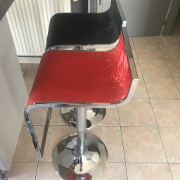 Tabourets réglables en hauteur, pivotants