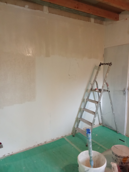 Travaux d'enduit et peinture disponible
