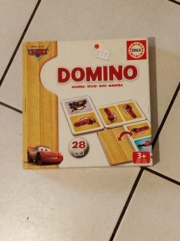 Urgent vraiment urgent a vendre avant samedi prochain domino cars très bon état complet