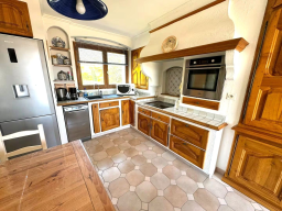 Appartement de type T4 en duplex sur une propriété privée L33