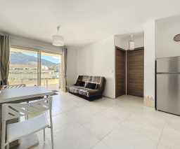 NOUVEAUTE! T2 Lumineux et entièrement climatisé dans la marina de Sant' Ambroggio L05