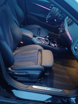 BMW 118i Pack M - Sportivité et Élégance