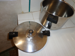 Cocotte minute en inox de 8 litres à vendre