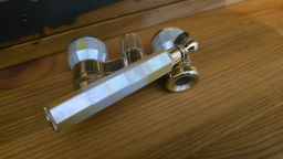 Jumelles anciennes de la haute société