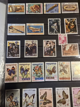 Collection de timbres rares de l'ex-URSS et autres pays