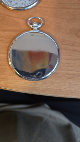 Dessous de verre vintage en forme d'horloge