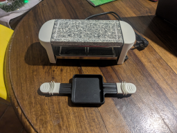 Vend appareil à raclette pour 2 personnes