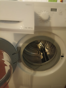 Machine à laver hublot Listo A+ très propre