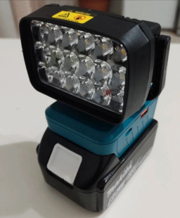 Projecteur phare lampe led 2 usb à batterie compatible Makita