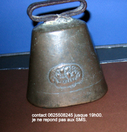 Ancienne cloche en bronze