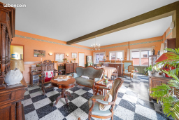 Maison spacieuse de 249 m² à vendre