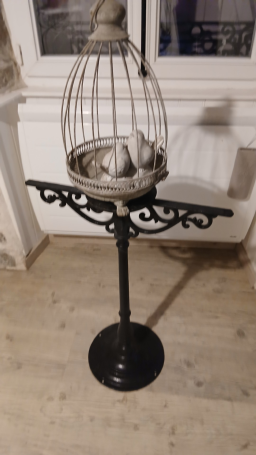 Pied de table en fonte robuste