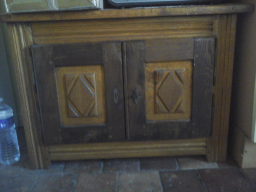 Meuble bas 2 portes en bois massif