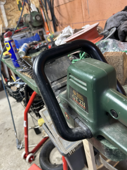 Vends Taille-Haie Électrique en Excellent État