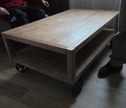 Table basse moderne en bois