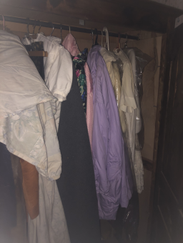 Armoire Penderie en Bois Massif