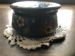 Bonbonnière en céramique Longwy ancienne