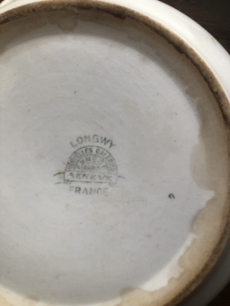 Soupière en faïence de Longwy