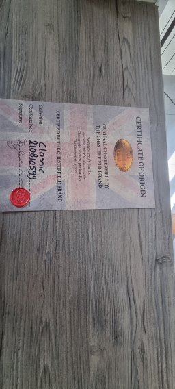 Canapé Chesterfield Authentique en Cuir