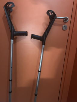 Béquilles médicales en excellent état