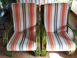 Salon en rotin et table en verre