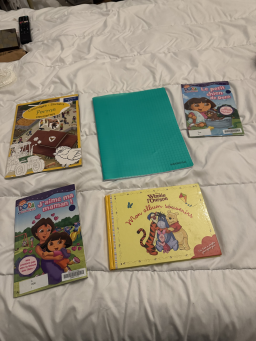 Livres pour enfants et album de naissance neuf