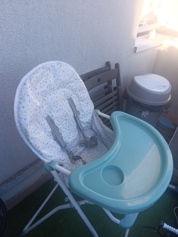 Chaise bébé en excellent état