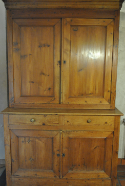 Vaisselier style Louis Philippe en bois