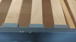 Lit enfant avec barrière de sécurité et grand tiroir