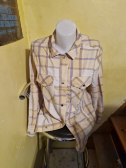 Belle chemise femme élégante et confortable