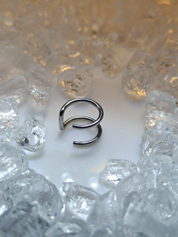 Faux piercing anneau double oreille bijou lobe contour bouche levre
