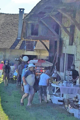 Vide-greniers à Izieu (01300) les 23 et 24 mai 10H