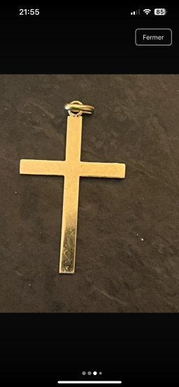 Croix en or jaune 18 carats