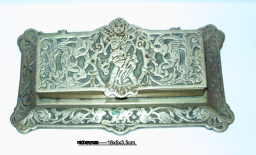 Lot de cuivre, bronze et pièces pour brocante