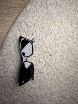 Lunettes de soleil femme élégantes