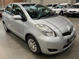 Toyota Yaris RHD 2011