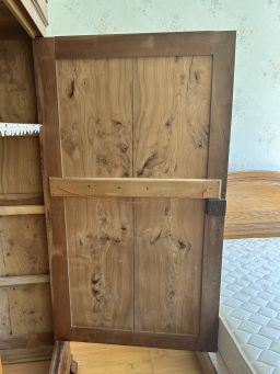Armoire ancienne