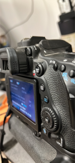 Pack Canon EOS 80D complet avec 3 objectifs Tamron, grip, flash macro, trépied et accessoires